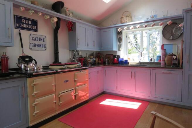 Kitchen / Breakfast Room
