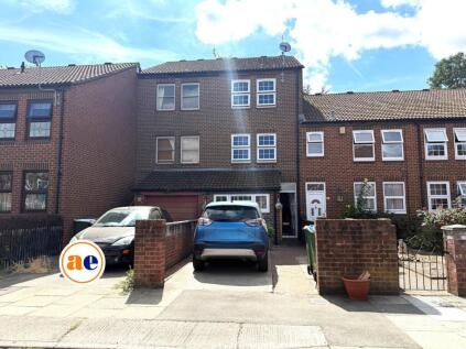 Fieldfare Road, Thamesmead ***3D FLOORPLAN & VIDEO AVAILABLE ***