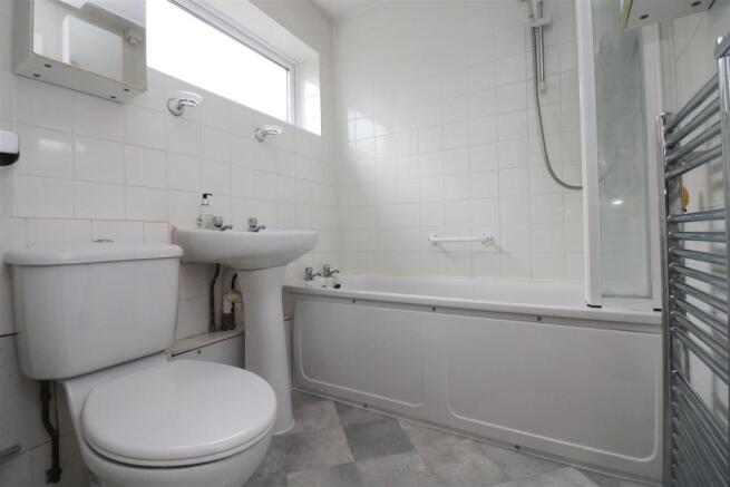 Bathroom.JPG