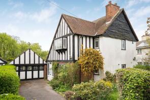 6, Heath Drive, Potters Bar EN6 1EH