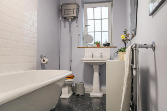 4 bed Terraced for sale Image 9