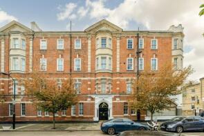 9, Wellesley Mansions, Edith Villas, London W14 9AH