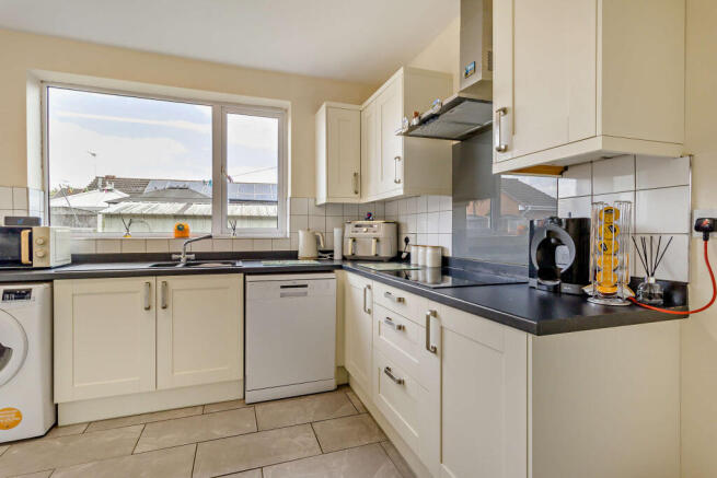 3 bed Semi-Detached for sale Image 5
