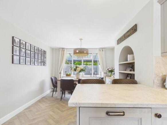 3 bed Semi-Detached for sale Image 9