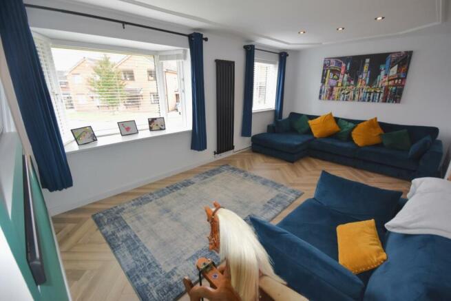 FAMILY LOUNGE