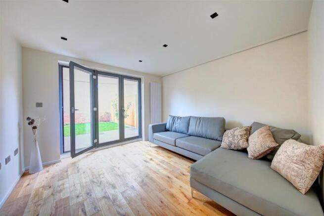 Oak Terrace Kennington Eden Harper.jpg