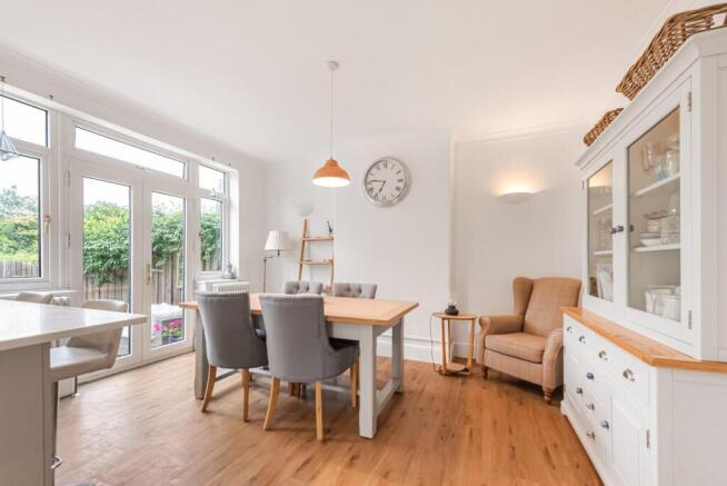 3 bed Semi-Detached for sale Image 8