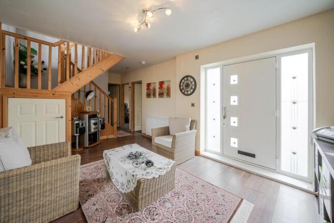 5 bed Detached for sale Image 5