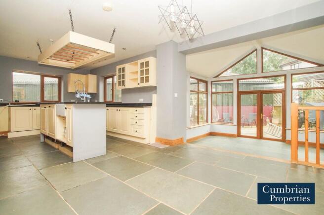 Open-Plan Kitchen & Sunroom