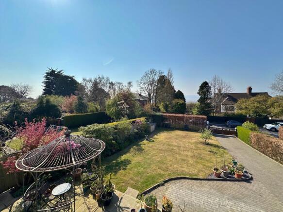 Oldfield Road, Heswall, CH60 photo 4
