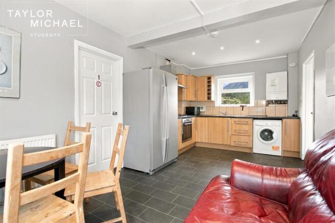 Open Plan Kitchen/Dining Area