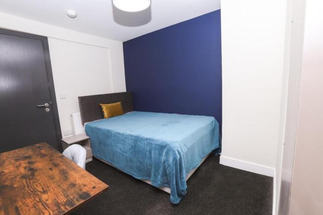 5 bed Terraced to rent Image 8