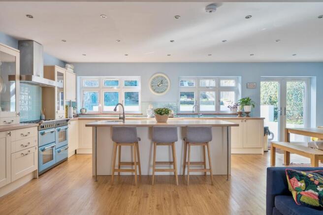 Kitchen / Breakfast Room