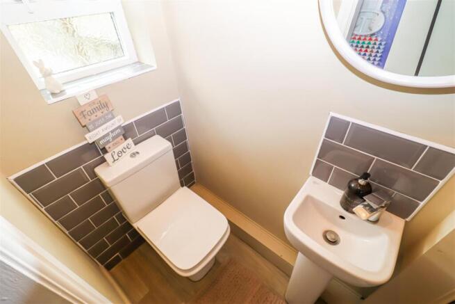 3 bed Terraced for sale Image 5