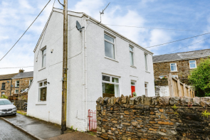 Tan Y Bryn, Dinam Street, Bridgend CF32 7NN