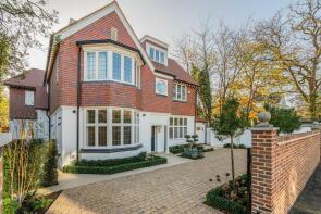 4, Parkside Avenue, London SW19 5ES