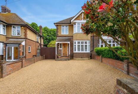 Kingsway, Dunstable, Bedfordshire, LU5