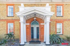 2, Denhill House, Denmark Hill, London SE5 8DX