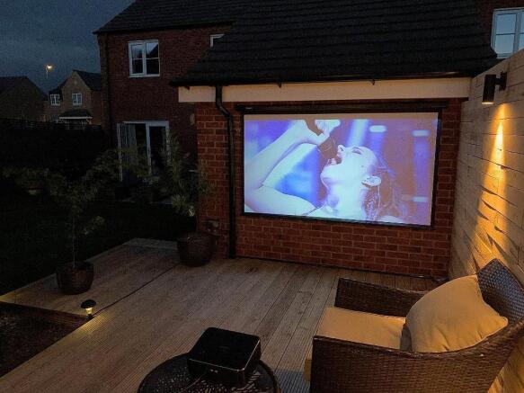 Rear Garden/Snug Area