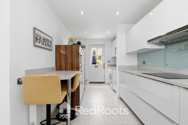4 bed Detached for sale Image 6
