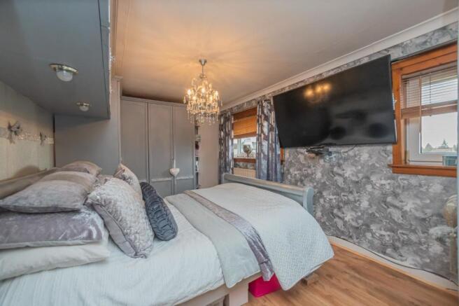 22. Bedroom 1 (4).jpg