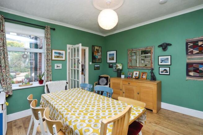 3 bed House for sale Image 8