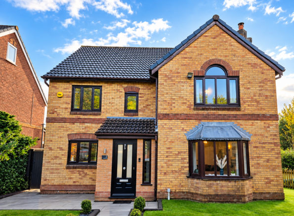 2 Tilside Grove, Lostock, BL6 4BX