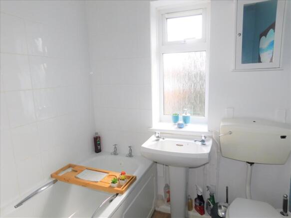 BATHROOM/WC