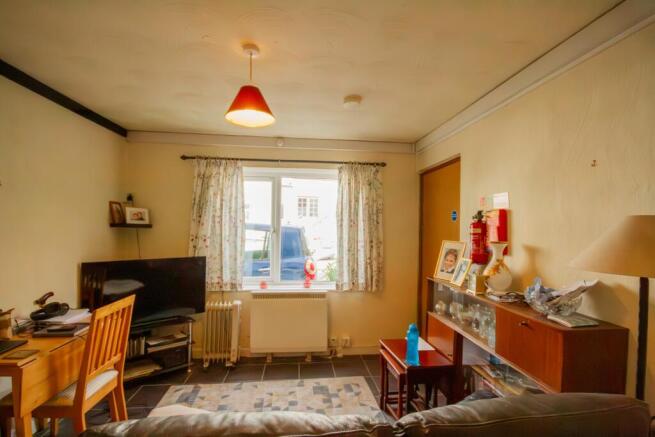 To Book A Viewing Call TPS Lostwithiel on 01208 87