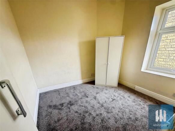 2 bed Terraced to rent Image 6