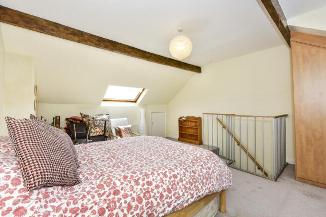 3 bed Terraced for sale Image 11