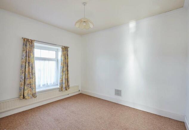 Bedroom 3_39.jpg