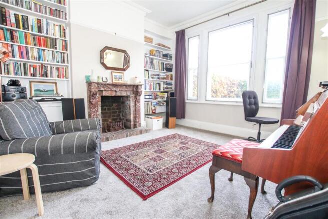 SITTING ROOM