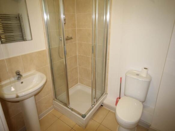 2 bed Flat to rent Image 8