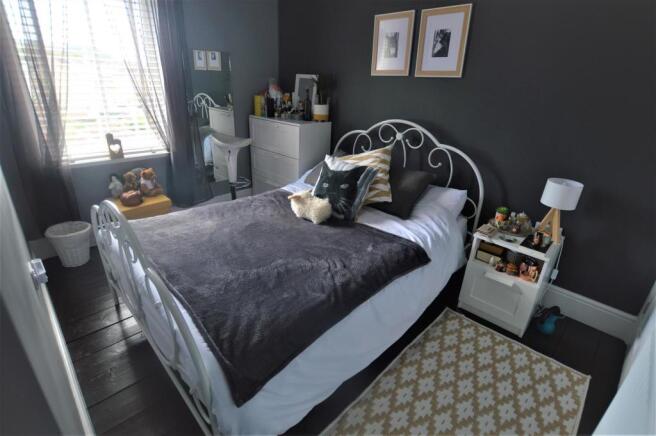 Bed2.JPG