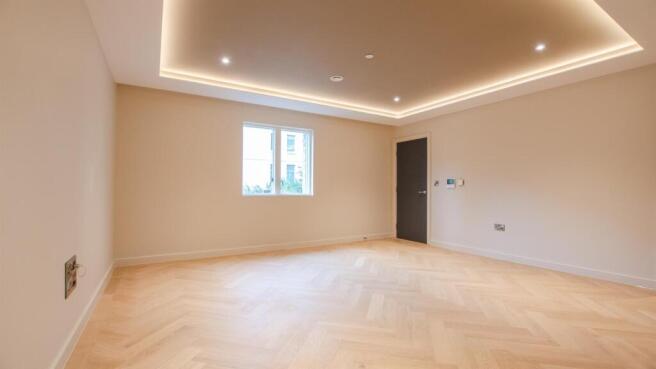 2 bed Apartment to rent Image 4