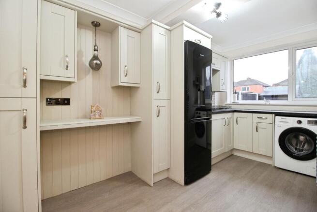 2 bed Semi-Detached for sale Image 4