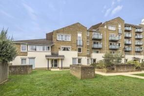 16, 13 19 Cascades Court, Hartfield Crescent, Wimbledon, London SW19 3RL