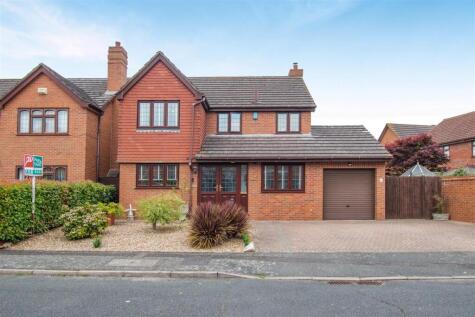 Priestley Drive, Larkfield