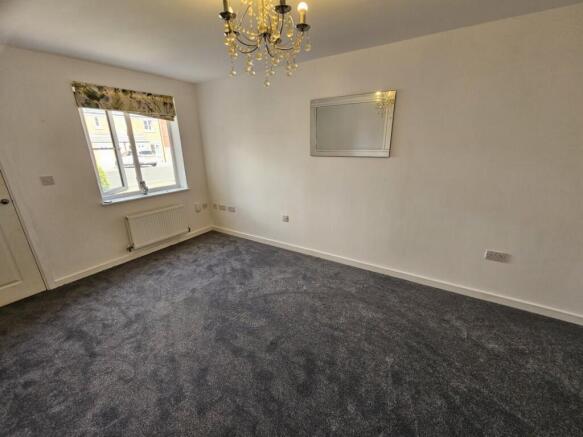 3 bed Detached to rent Image 12
