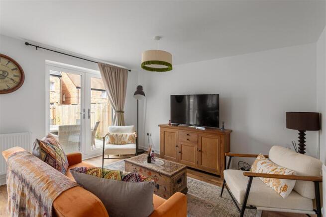 5 bed Detached for sale Image 8