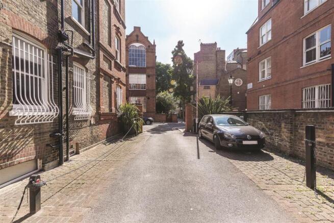 Roland Way, SW7 photo 4