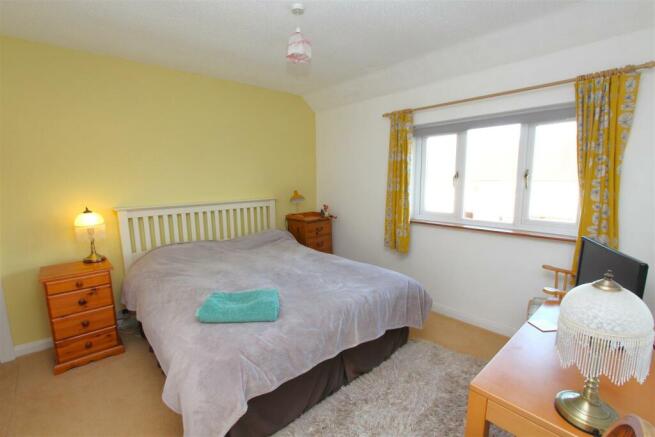 Bedroom 1.JPG