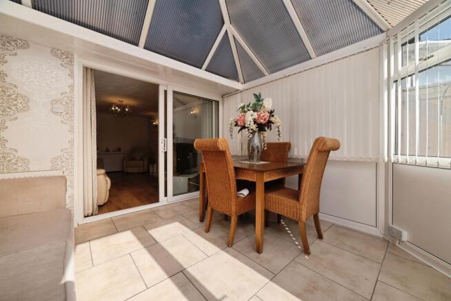 2 bed Semi-Detached Bungalow for sale Image 8