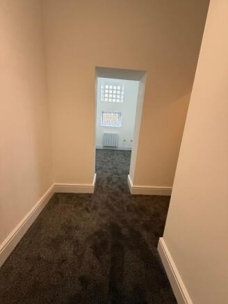 1 bed Apartment to rent Image 8