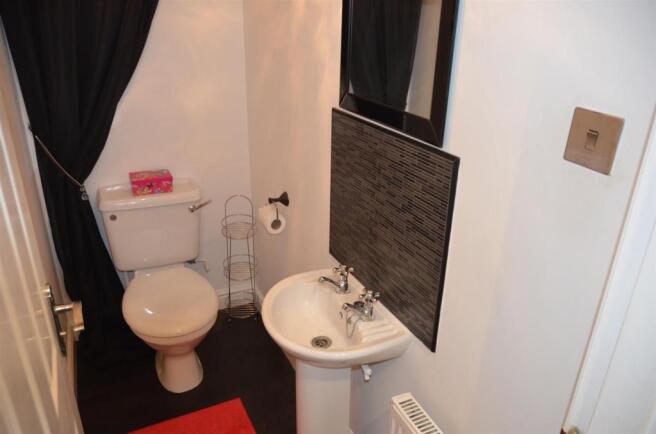 Guest Cloak Room/WC