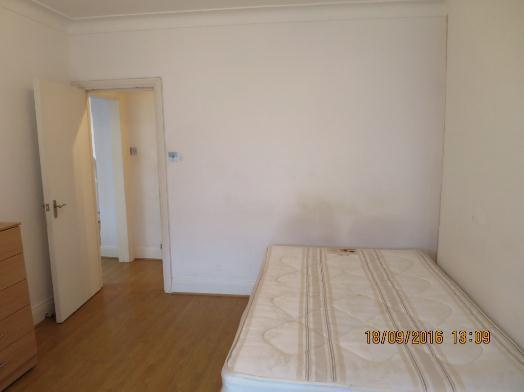 bed 1.jpg