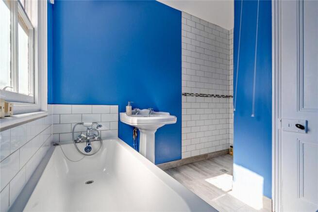 Bath & Shower Room
