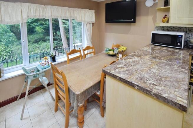 7 bed Detached for sale Image 7