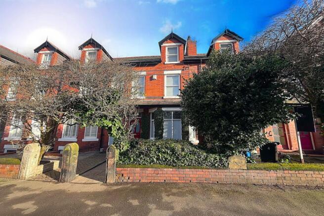 4-bed terraced on Hawthorn Road, Hale, WA15, £675,000